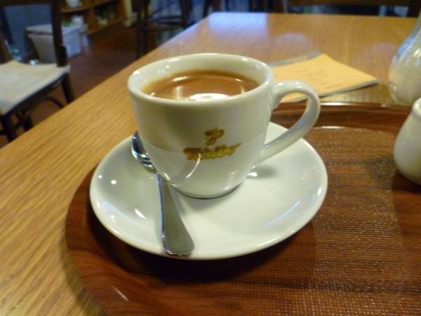 Espresso v kavárně na Zámku